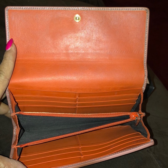 Authentic Gucci wallet - Picture 2 of 7